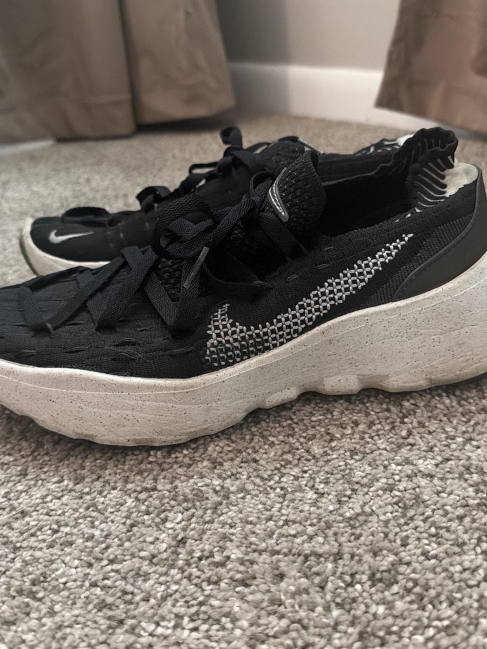 Nike Women's Black Space Hippie 04